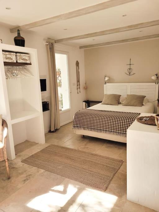La Maison Blanche Intra-Muros Free Parking Aigues-Mortes Buitenkant foto