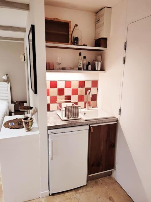 La Maison Blanche Intra-Muros Free Parking Aigues-Mortes Buitenkant foto