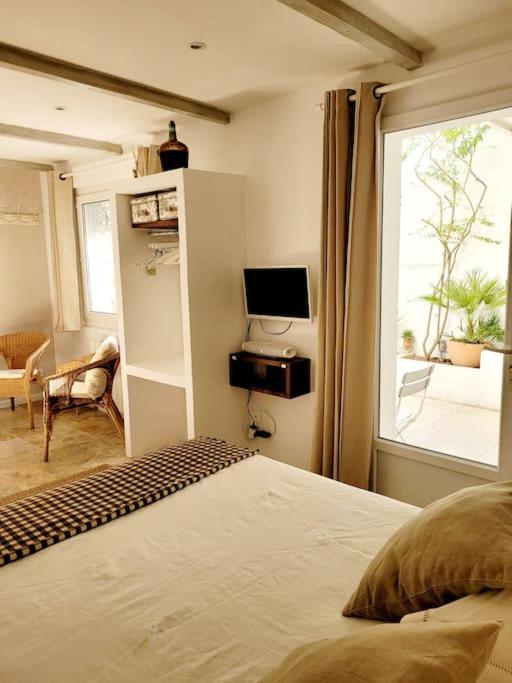 La Maison Blanche Intra-Muros Free Parking Aigues-Mortes Buitenkant foto